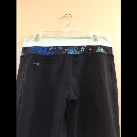 11. LULULEMON Dharana Black Petal POP Crop - Picture 9 of 15